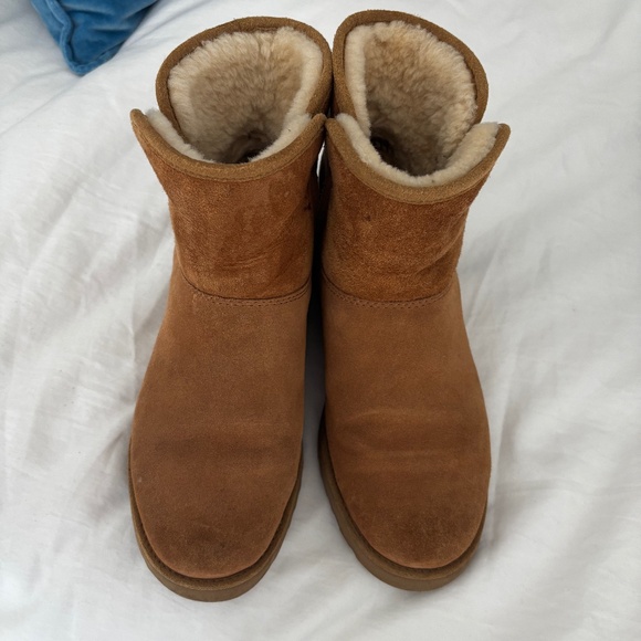 UGG Kristin Classic Slim Water Resistant Mini Boot Women - Picture 1 of 3